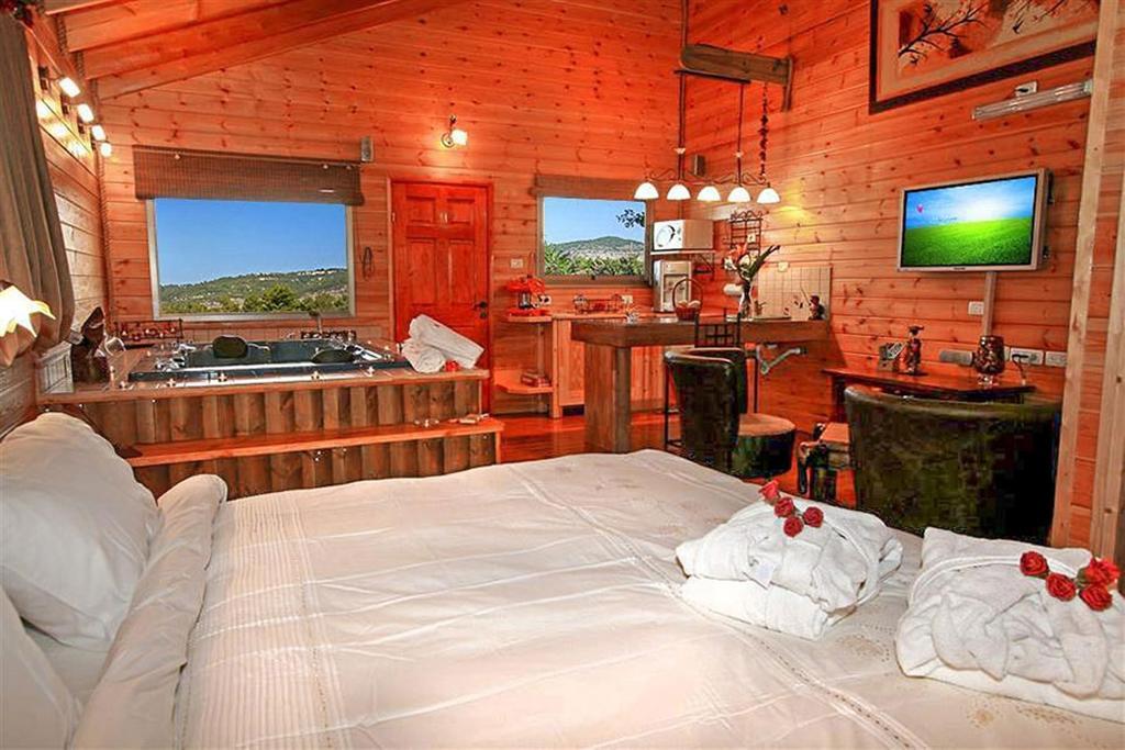 Between Sunrise And Sunset Suites Ya'ara Ngoại thất bức ảnh